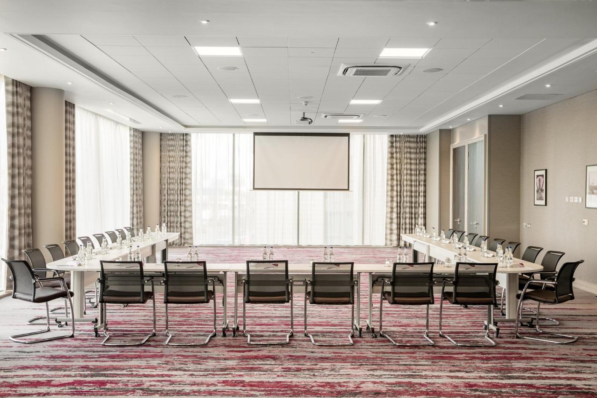 Отель Crowne Plaza London - Docklands By Ihg Экстерьер фото